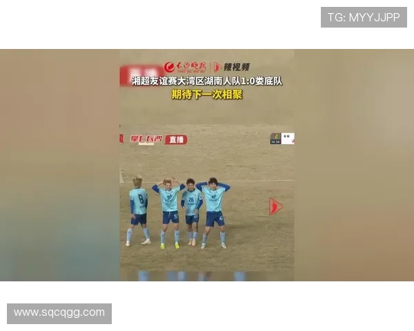 本坦库尔因铲球染红离场乌拉圭队在友谊赛中以1比5落后美国队